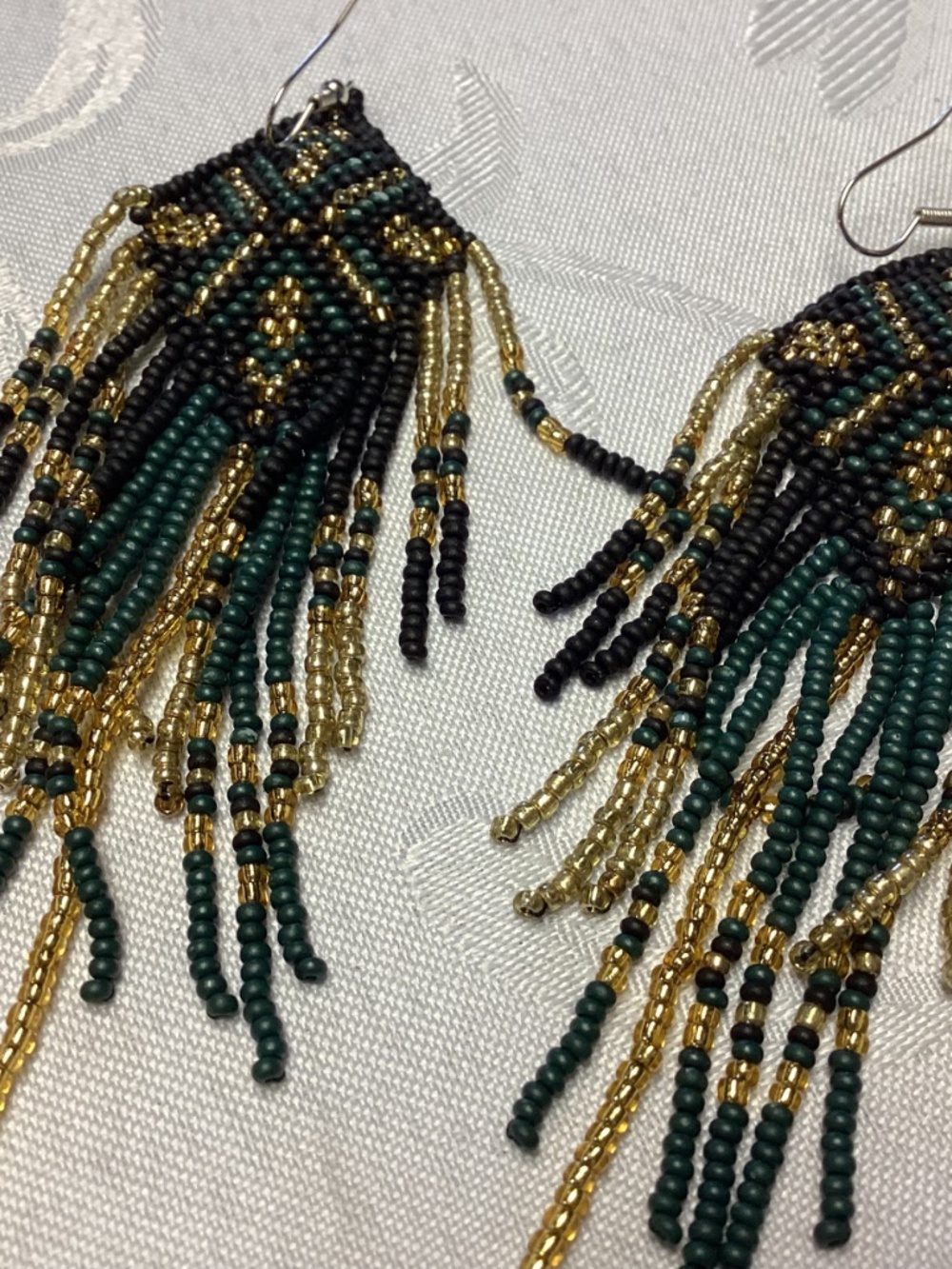 BEADED LONG FUNKY EARRINGS. GOLD & BLACK NEW - Picture 6 of 6